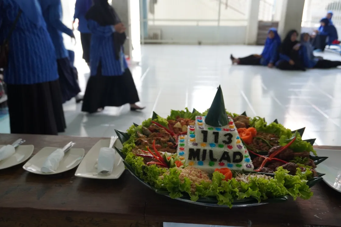 Galeri Perayaan Milad Muhammadiyah ke-113 di Pondok Modern Paciran 11