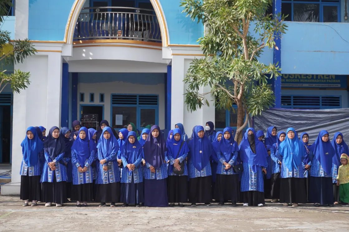 Galeri Perayaan Milad Muhammadiyah ke-113 di Pondok Modern Paciran 3