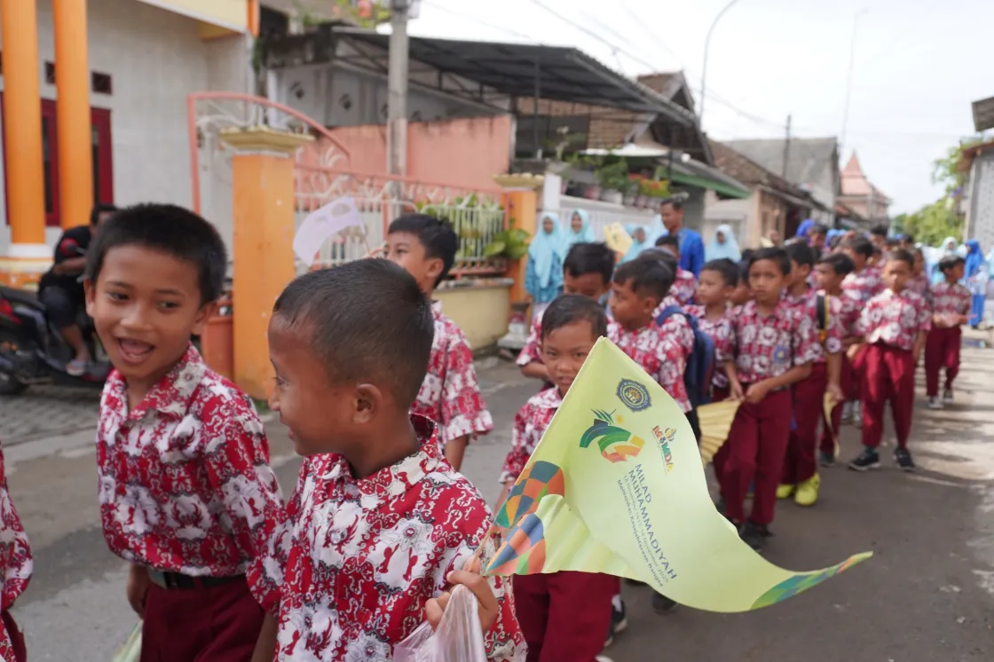 Galeri Perayaan Milad Muhammadiyah ke-113 di Pondok Modern Paciran 6